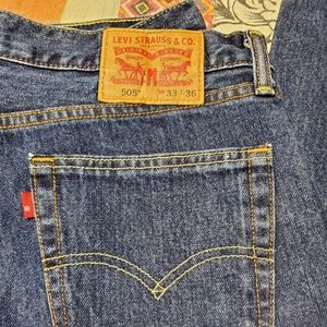Mens Levis 505 Jeans. Size 33x36